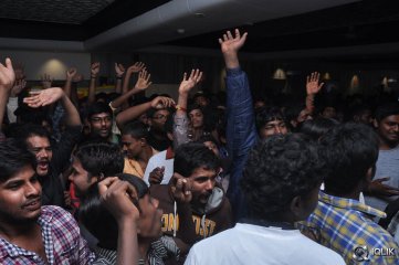 Mukunda Movie Hungama at Sandhya Theatre